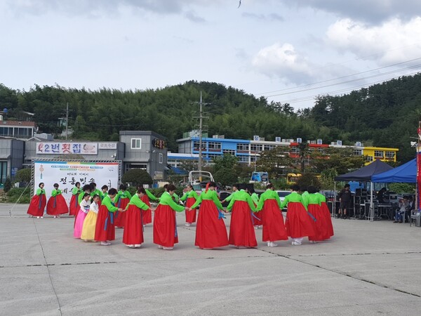 제12회 전통민속예술축제-강강술래 (사진=거제시 제공) 